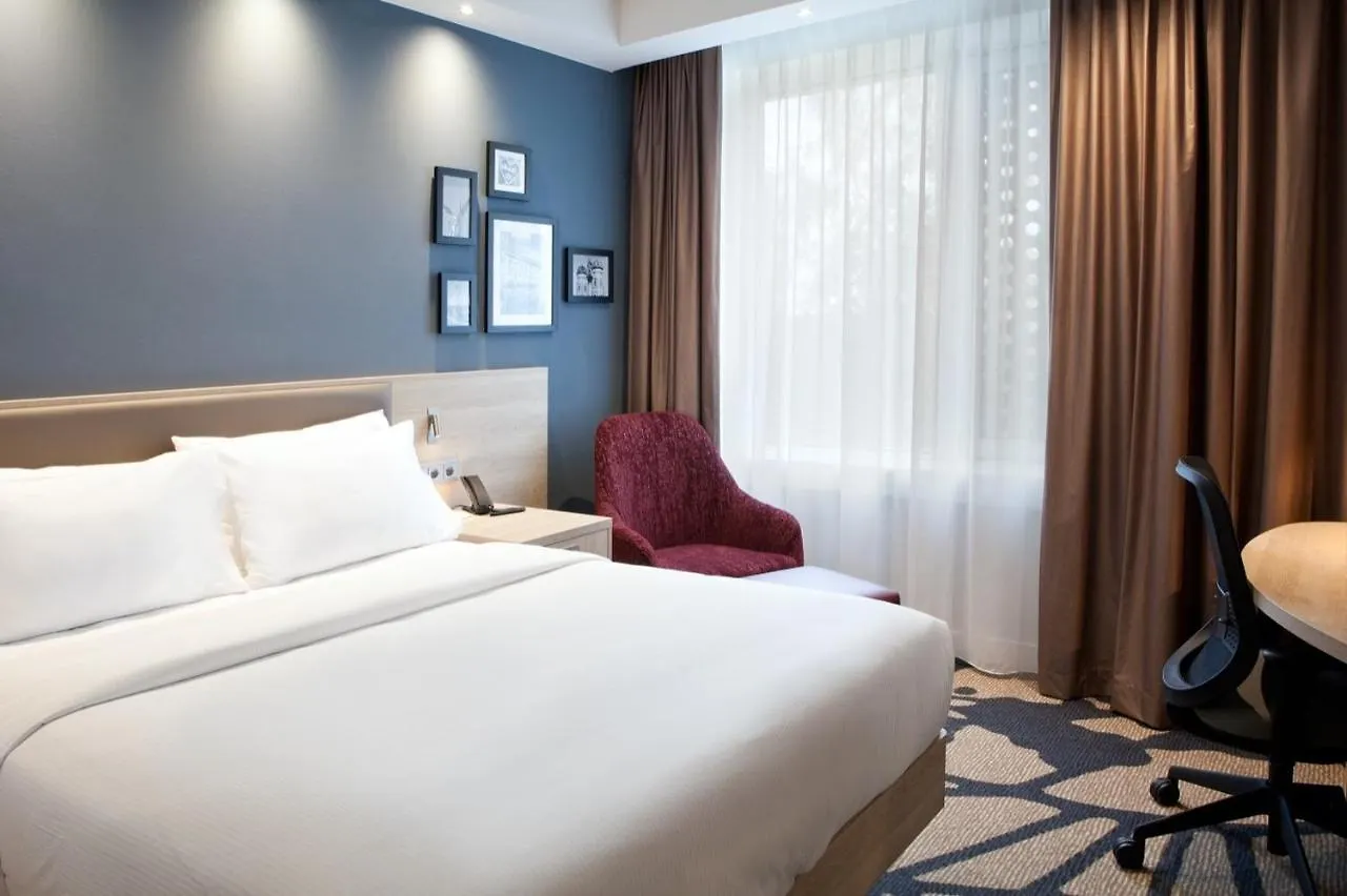 Hampton By Hilton Munich City Center East 3*,