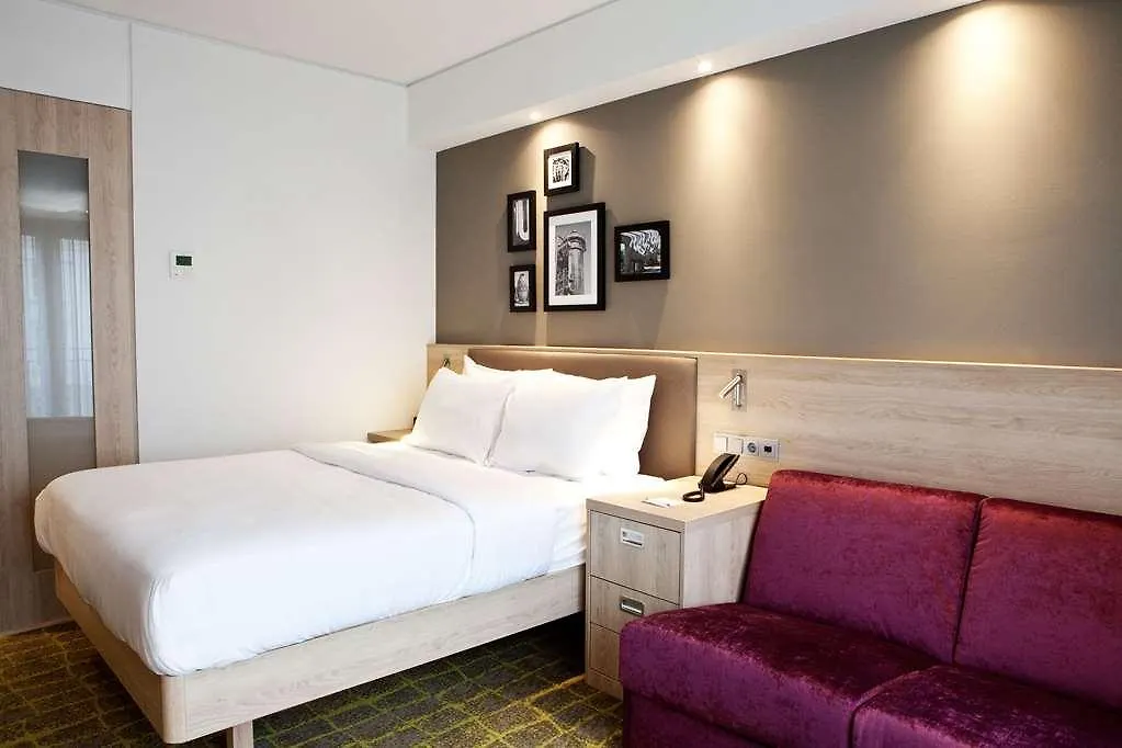 Hampton By Hilton Munich City Center East 3*,  גרמניה