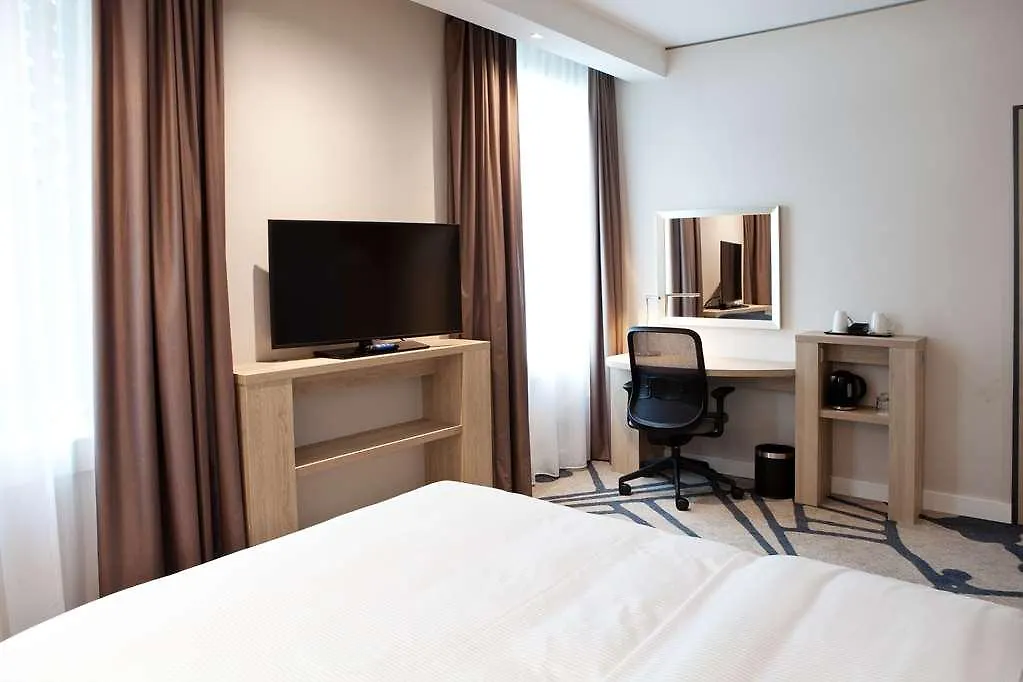 Hampton By Hilton Munich City Center East Hotell