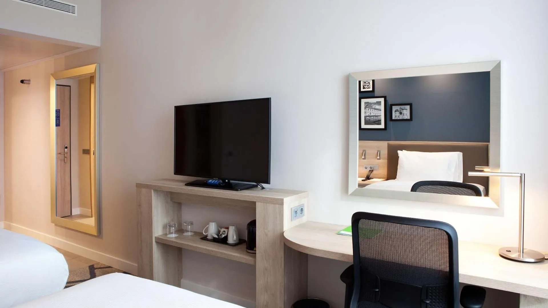 *** Hotell Hampton By Hilton Munich City Center East Tyskland
