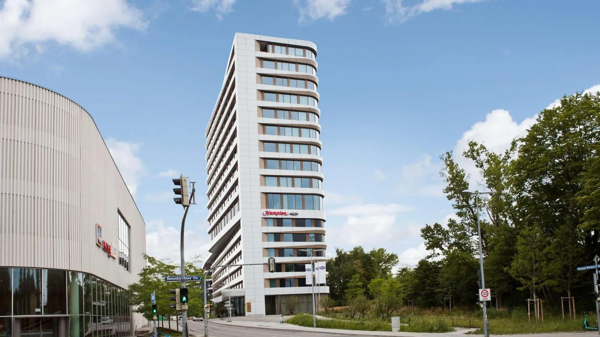 Hampton By Hilton Munich City Center East מלון
