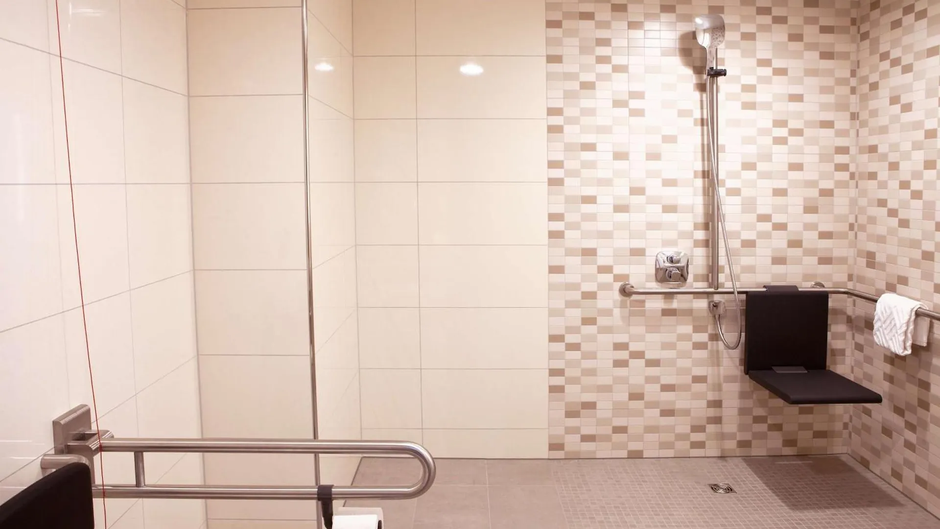 Hampton By Hilton Munich City Center East 3*,